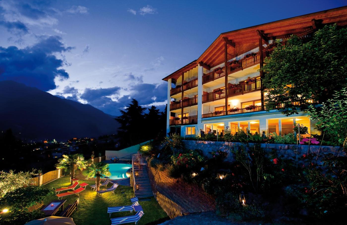 Hotel-Garni Ehrenfels Schenna Exterior foto